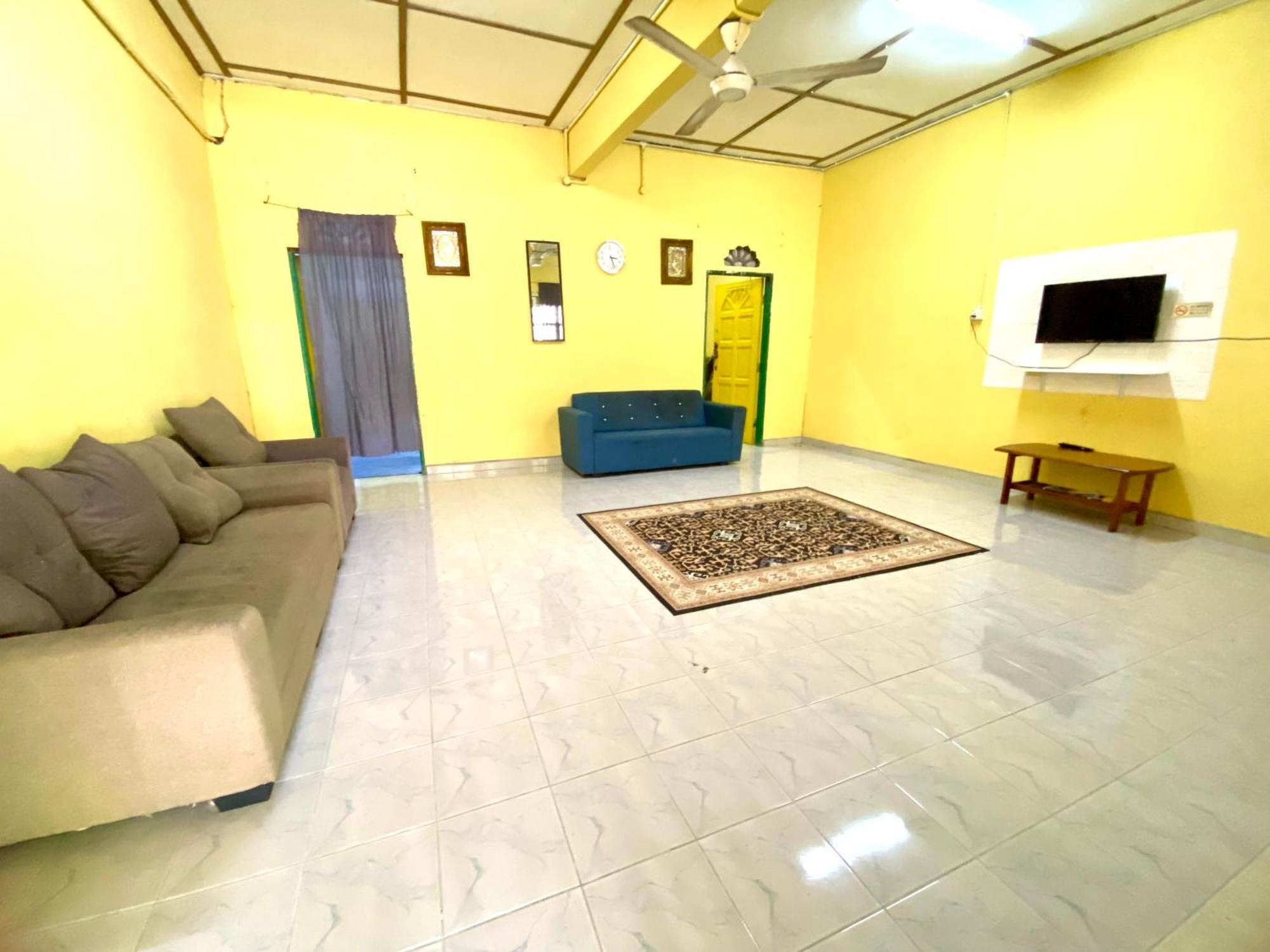 Umi Homestay Batu Buruk Kuala Terengganu Eksteriør billede