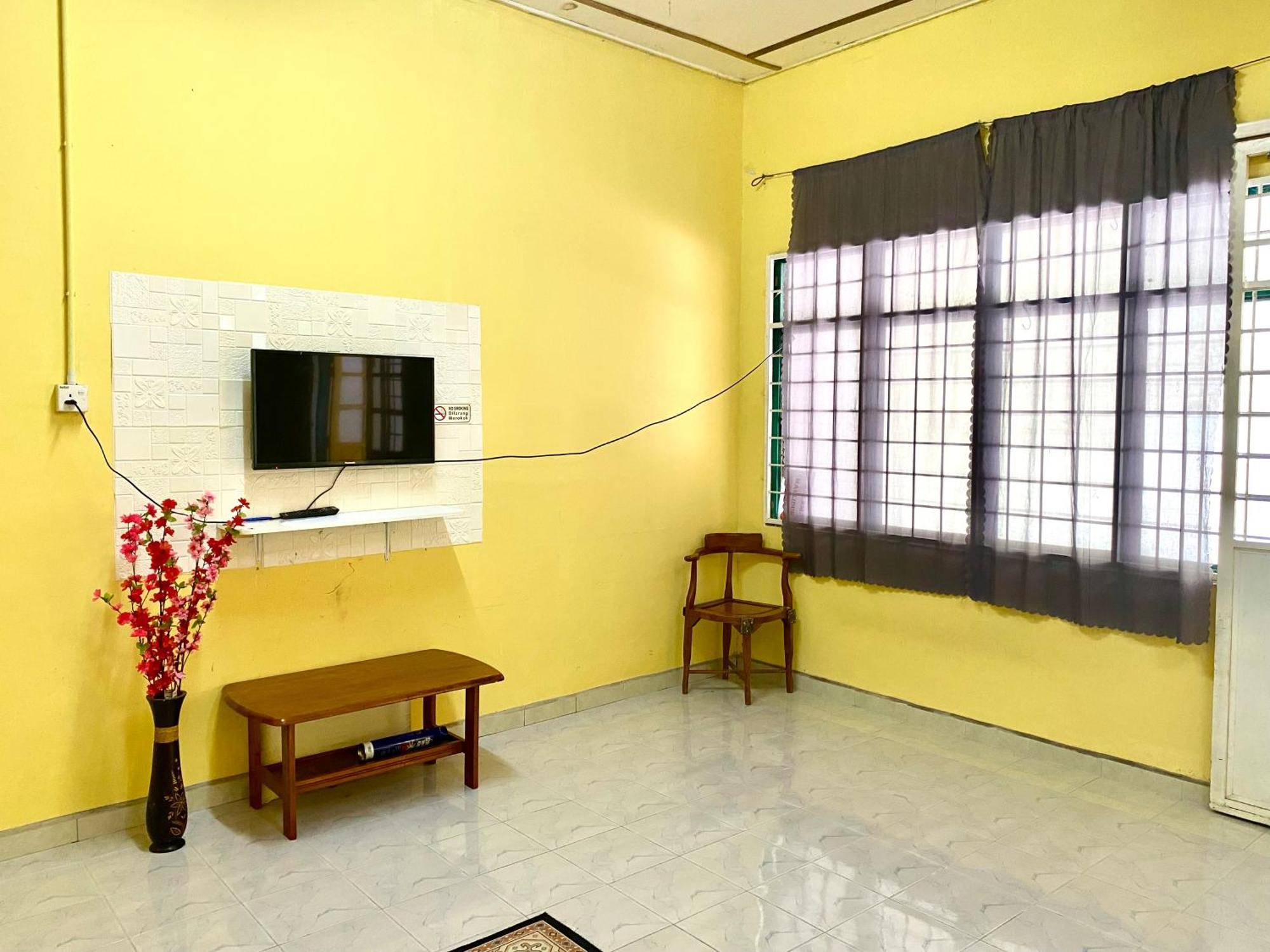 Umi Homestay Batu Buruk Kuala Terengganu Eksteriør billede